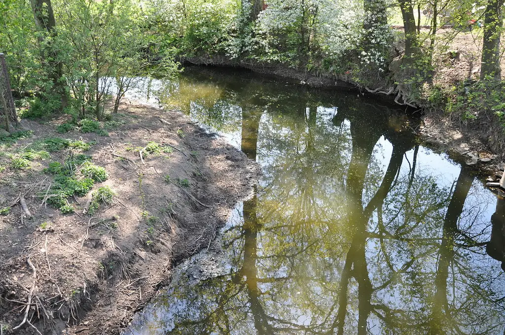 LEŽÁK (HOLETÍNKA) 1