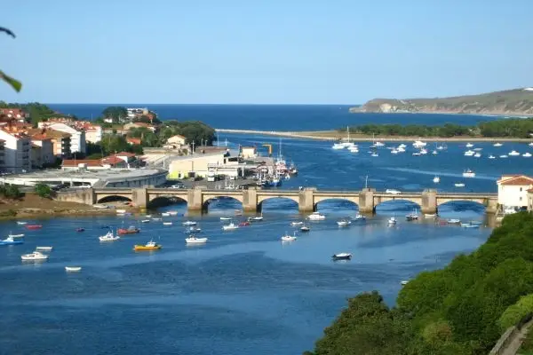 San Vicente de la Barquera(mar Cantábrico)