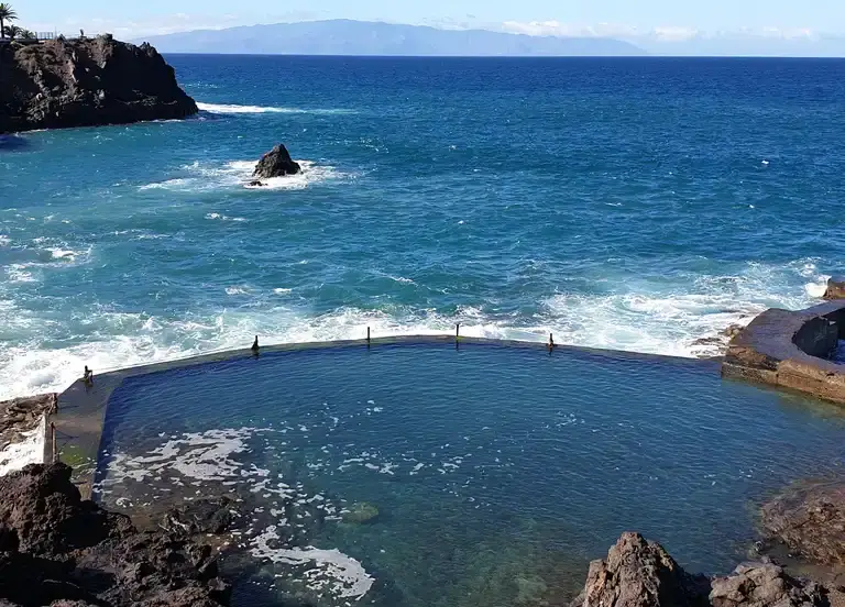 Piscina Natural Acantilado de Los Gigantes (Tenerife)