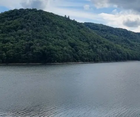 Le plan d'eau des Fades Besserve