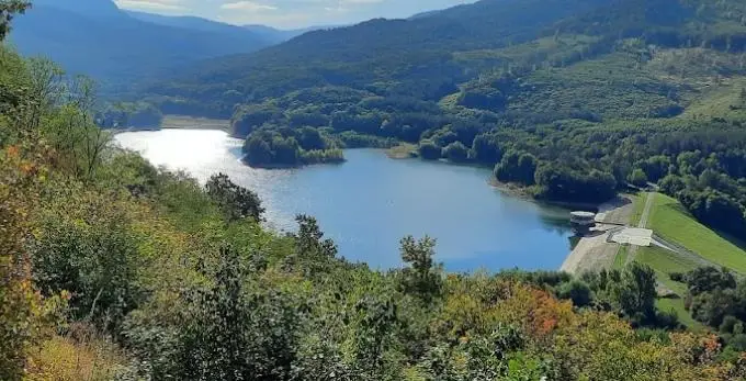 Hasznosi víztározó