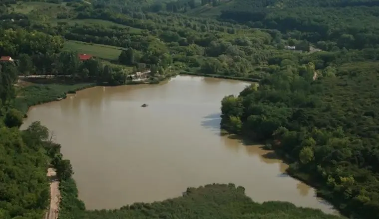 Hőgyészi-horgásztavak