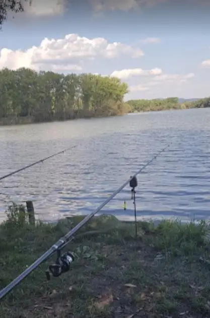 Gyöngyöstarjáni tó