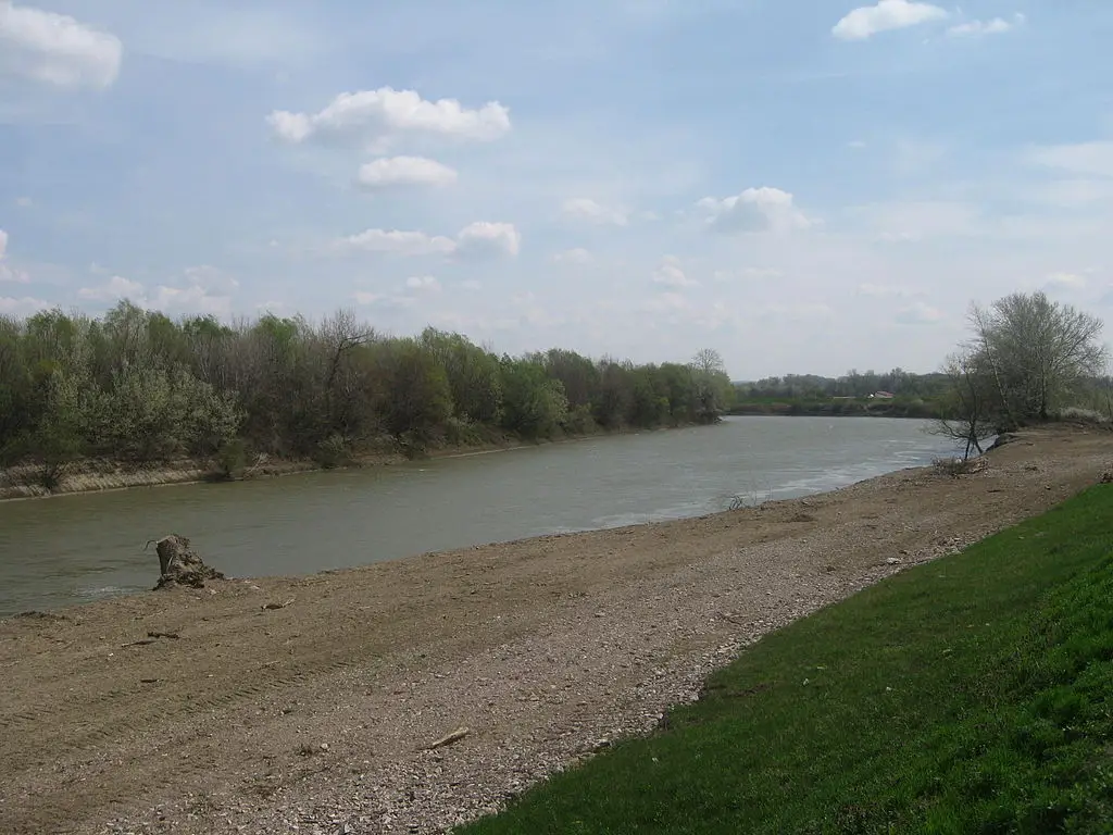 Râul Prut și revărsări