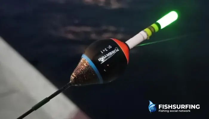 Plavák patrí k základnej výbave každého rybára.