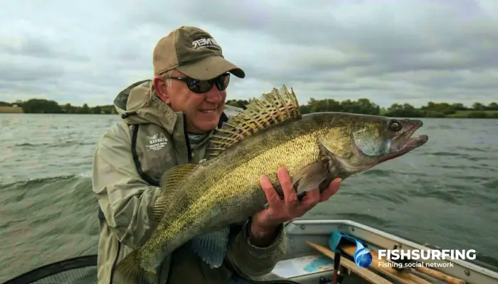 Sharp bottom breaks, structures and rocky slopes. This is where you'll find the candates.