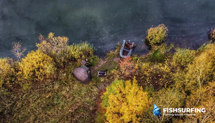 A suitable location is a guarantee of your well-being and a very important aspect for multi-day fishing.