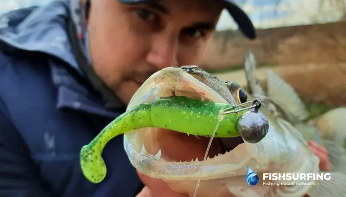 Slow-running rubber is the optimal solution in winter.