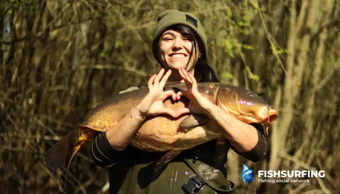 Catch and release correctly: how to gently pick up, unhook and release a fish