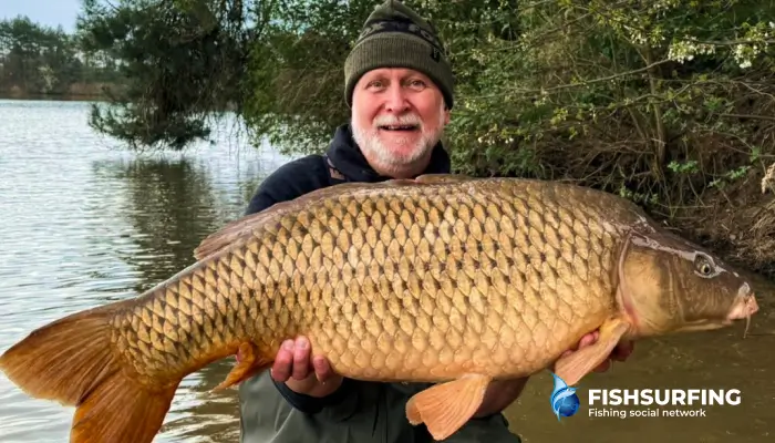 A safe photo won't hurt the fish and will make other anglers happy next time.