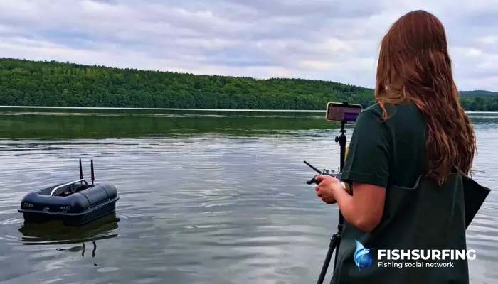 Boat launches often have built-in sonar, and apart from tying your bait, they make it very easy to find your way around under the water's surface.