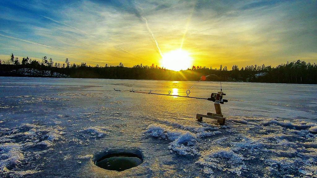 Beautiful evening on the ice 