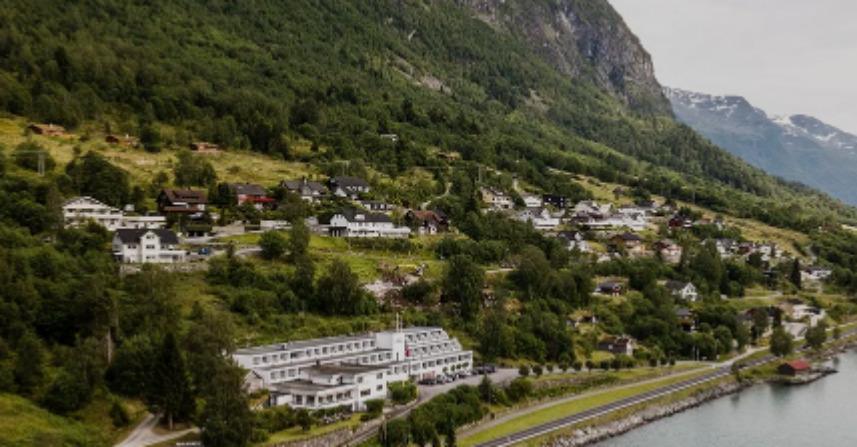 Olden Fjordhotel