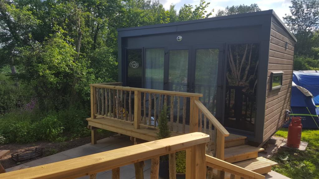 Island Meadow Caravan Park