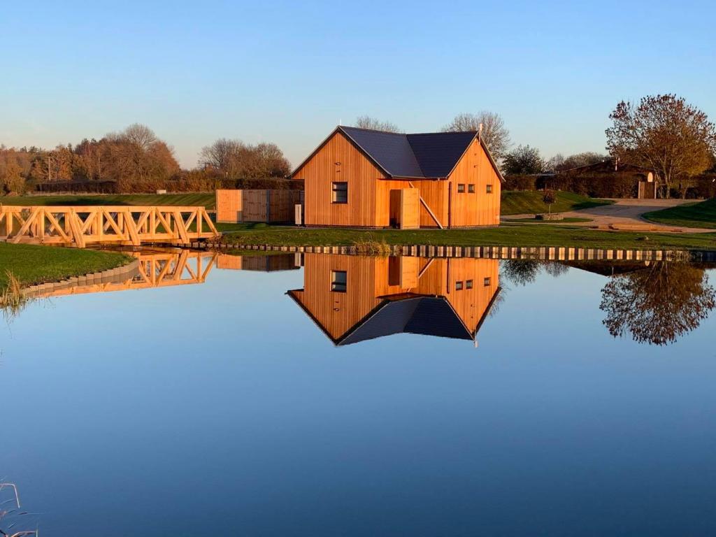 Fields End Water Caravan Park, Lodges & Fishery