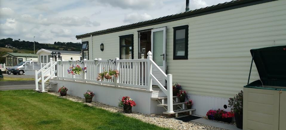 Riverside Holiday Village