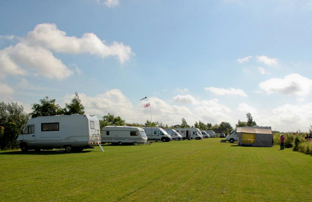 The Lawns & Lakes Camping and Caravanning