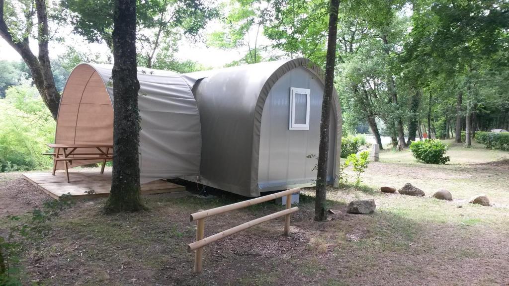 Camping Les Chalets sur la Dordogne