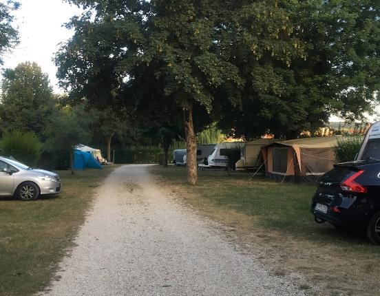 CAMPING MUNICIPAL “Sous le Clocher”
