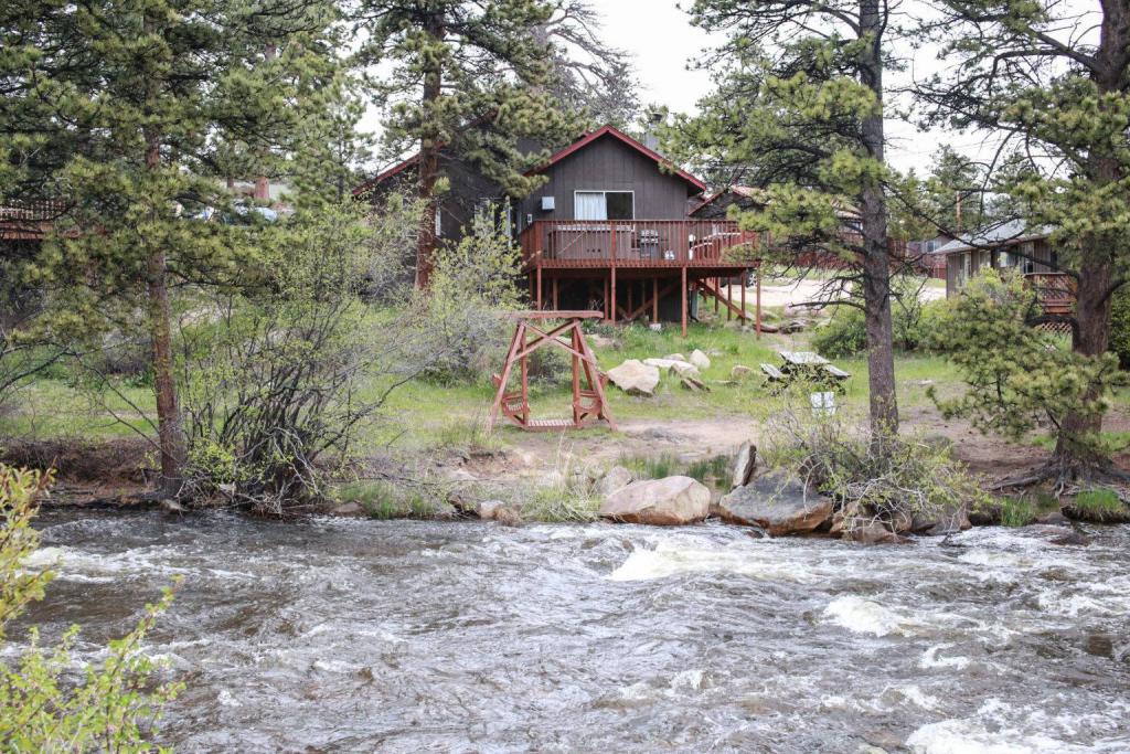 Brynwood on the River