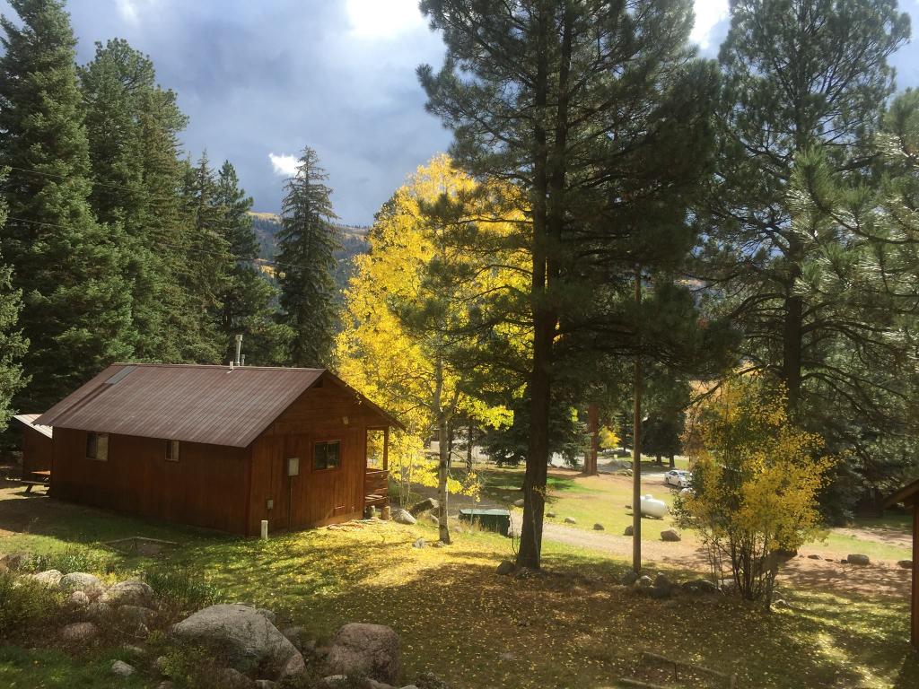 Lone Wolf Cabins