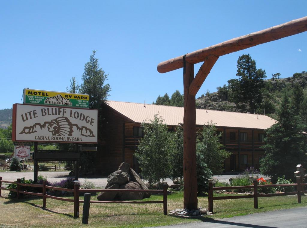 Ute Bluff Lodge