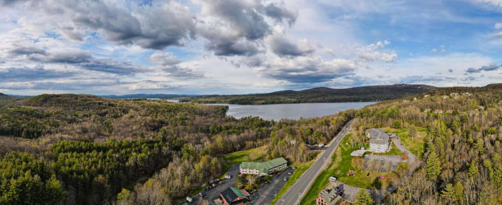 Sunapee Lake Lodge
