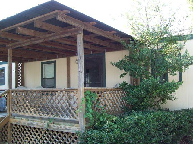 Little Glasses Resort & Marina