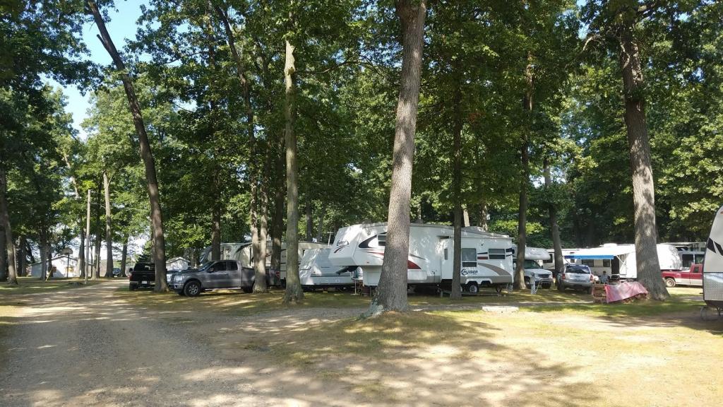 Oak Shores Resort Campground