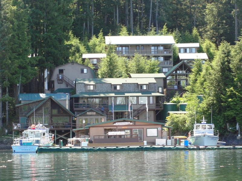 Sportsman's Cove Lodge