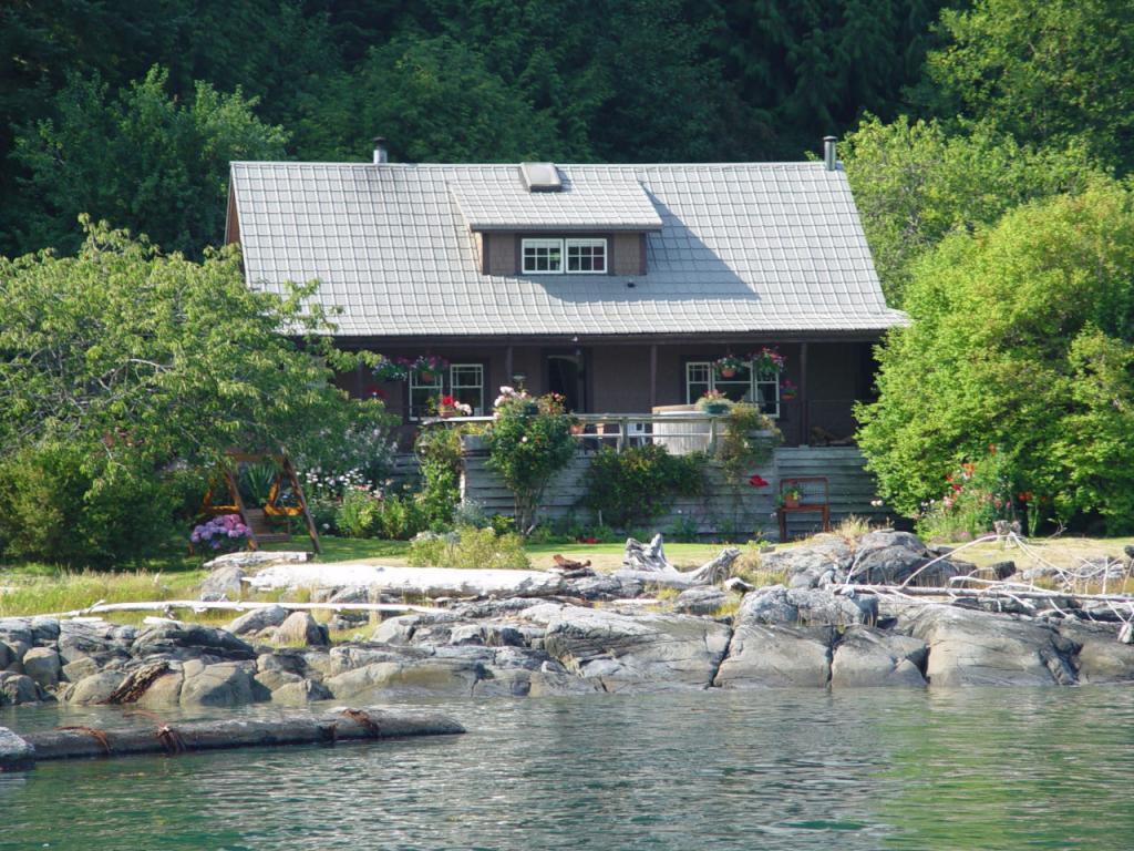 Sailcone's Grizzly Bear Lodge