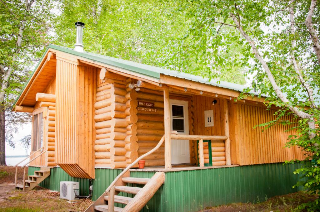 Aikens Lake Wilderness Lodge