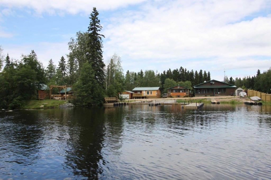 Wekusko Falls Lodge