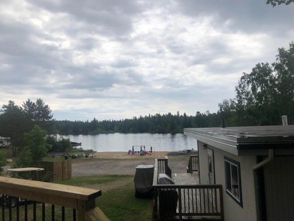 Dogtooth Lake Resort