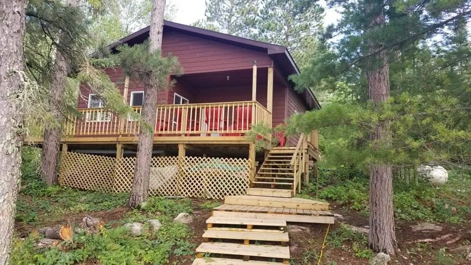 Camp Narrows Lodge & Rainy Lake Fishing