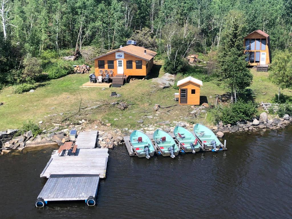Burntwood Lake Lodge