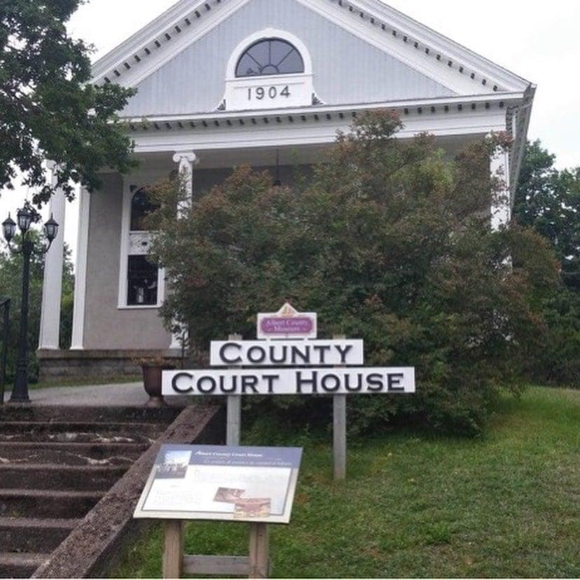 Bayview Motel, Chalets & RV Park