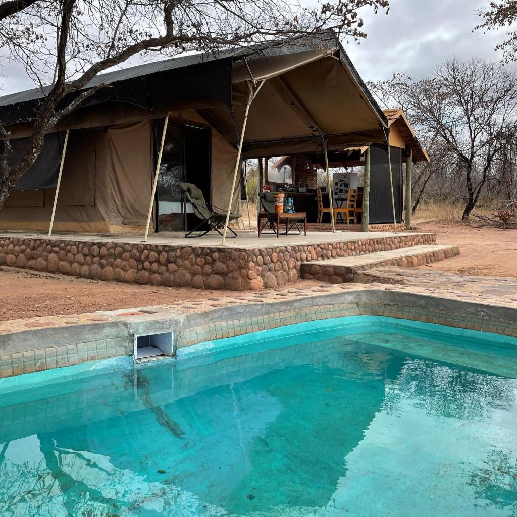 Lady Africa Bush Lodge