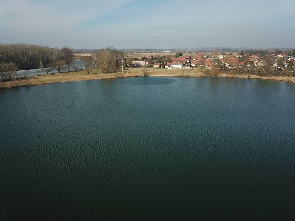 Jezero Borek