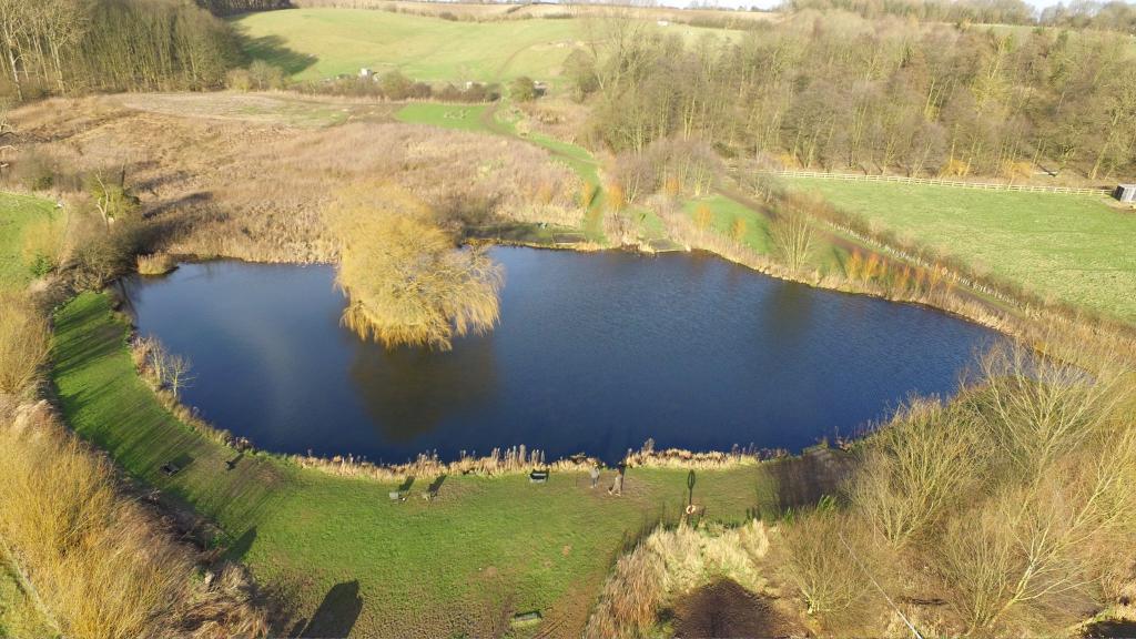 Hunters Lodge Fishery