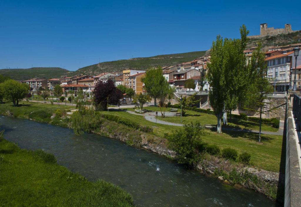 Coto Cerezo del Río Tirón