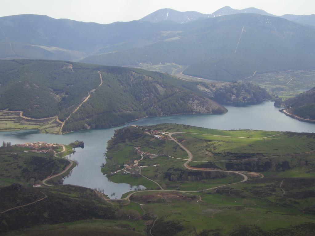 Embalse de Camporredondo - Refugio de Pesca