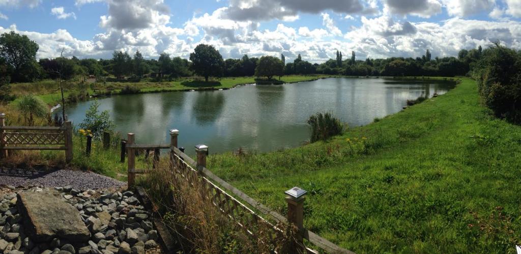 Woodhouse Coarse Fishery