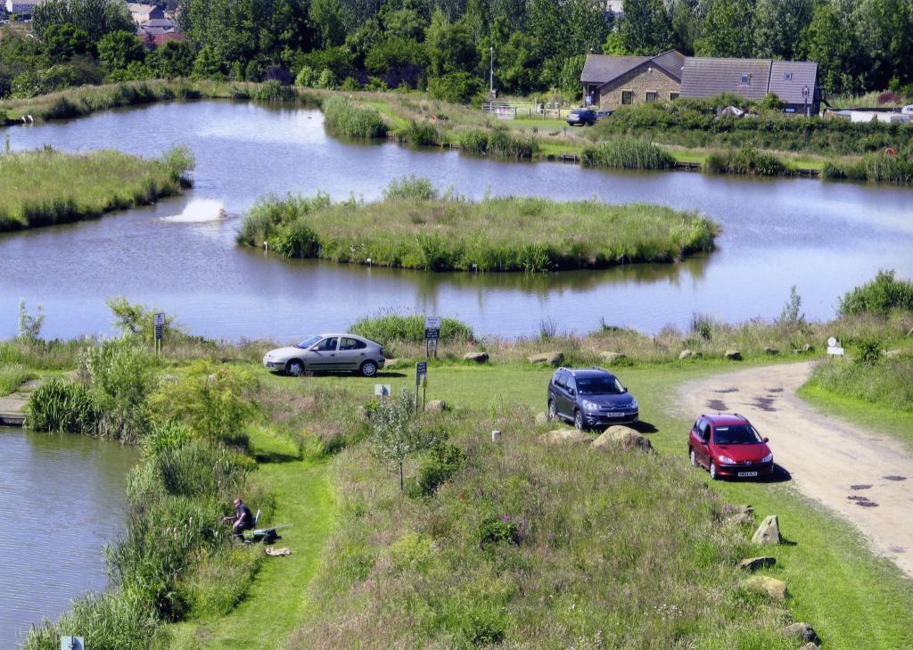 Angel of the North Fishing Lakes